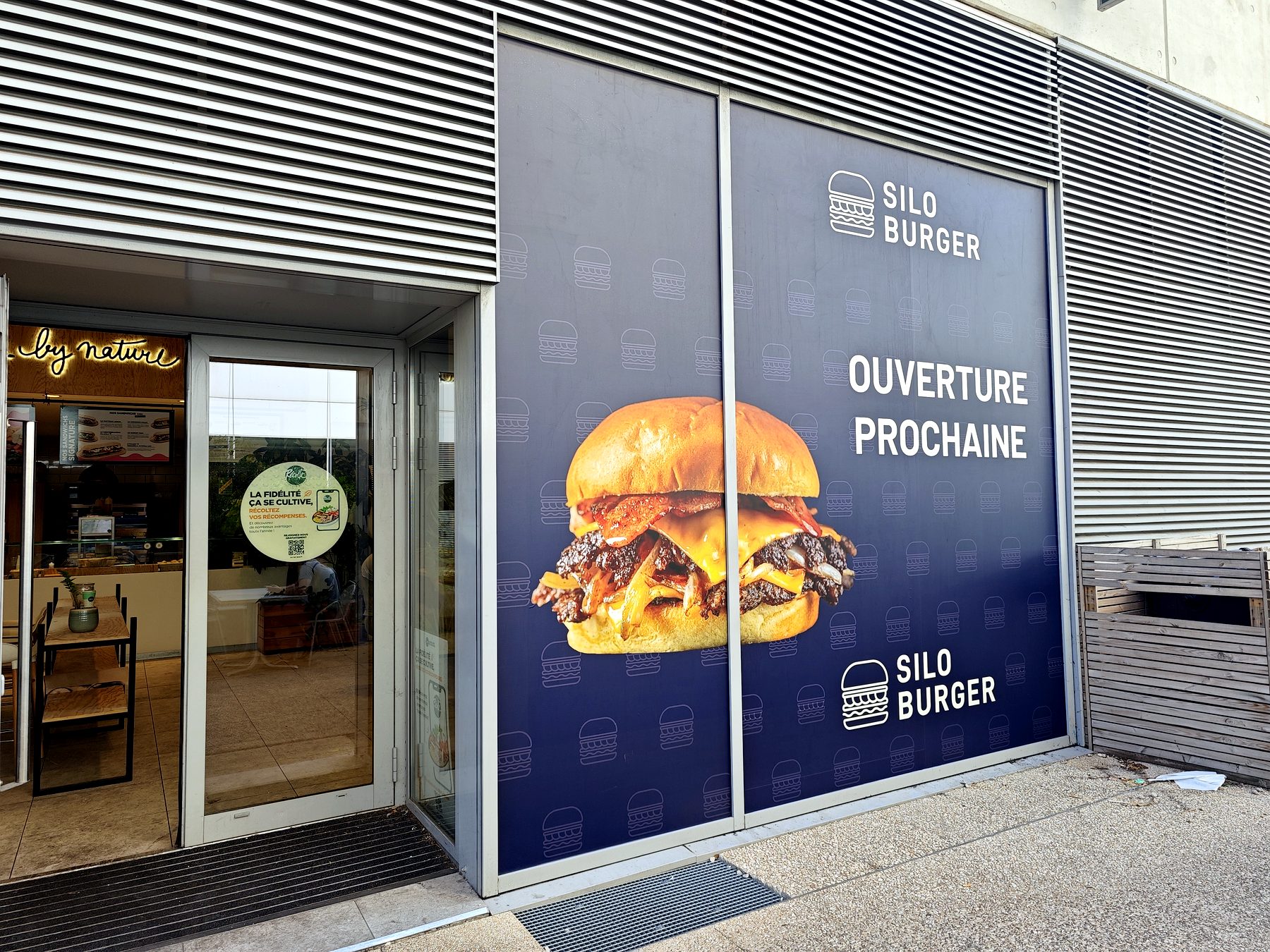 Adhésif vitrine — 009_adhesif-vitrine-silo-burger-v1