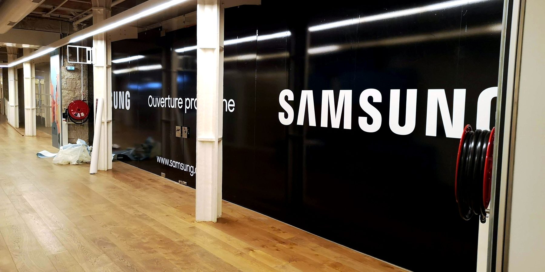 Adhésif vitrine — 251_adhesif-vitrine-samsung-nuit-v2