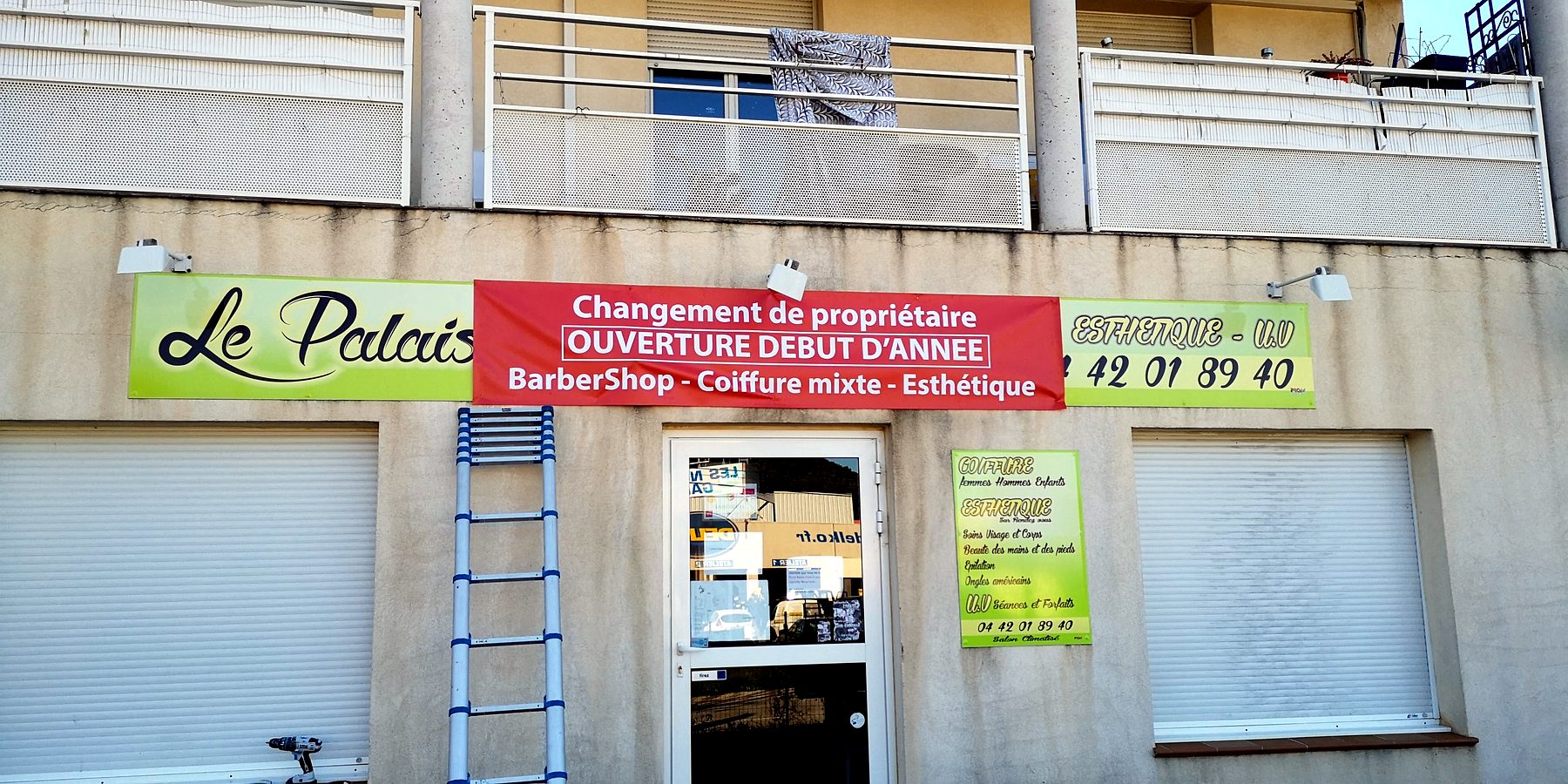 Bâche publicitaire — 190_adhesif-vitrine-le-palais-ouverture