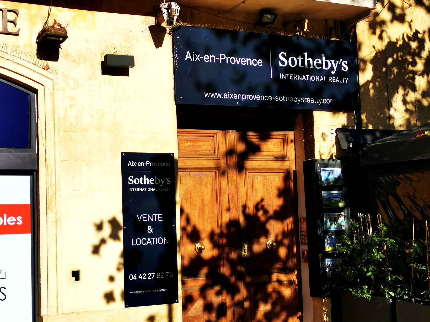 Enseigne dibond — 100_plaque-sothebys-aix-en-provence-v1