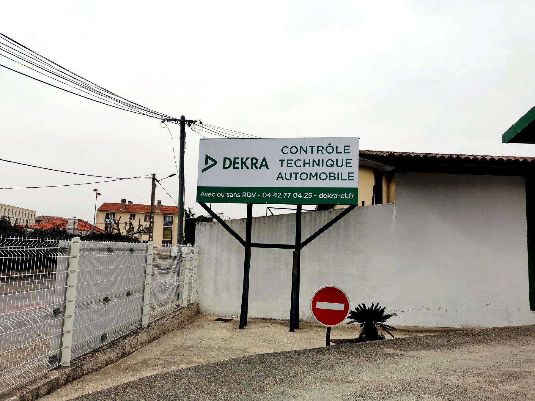 Enseigne dibond — 107_enseigne-dekra-controle-technique-v1