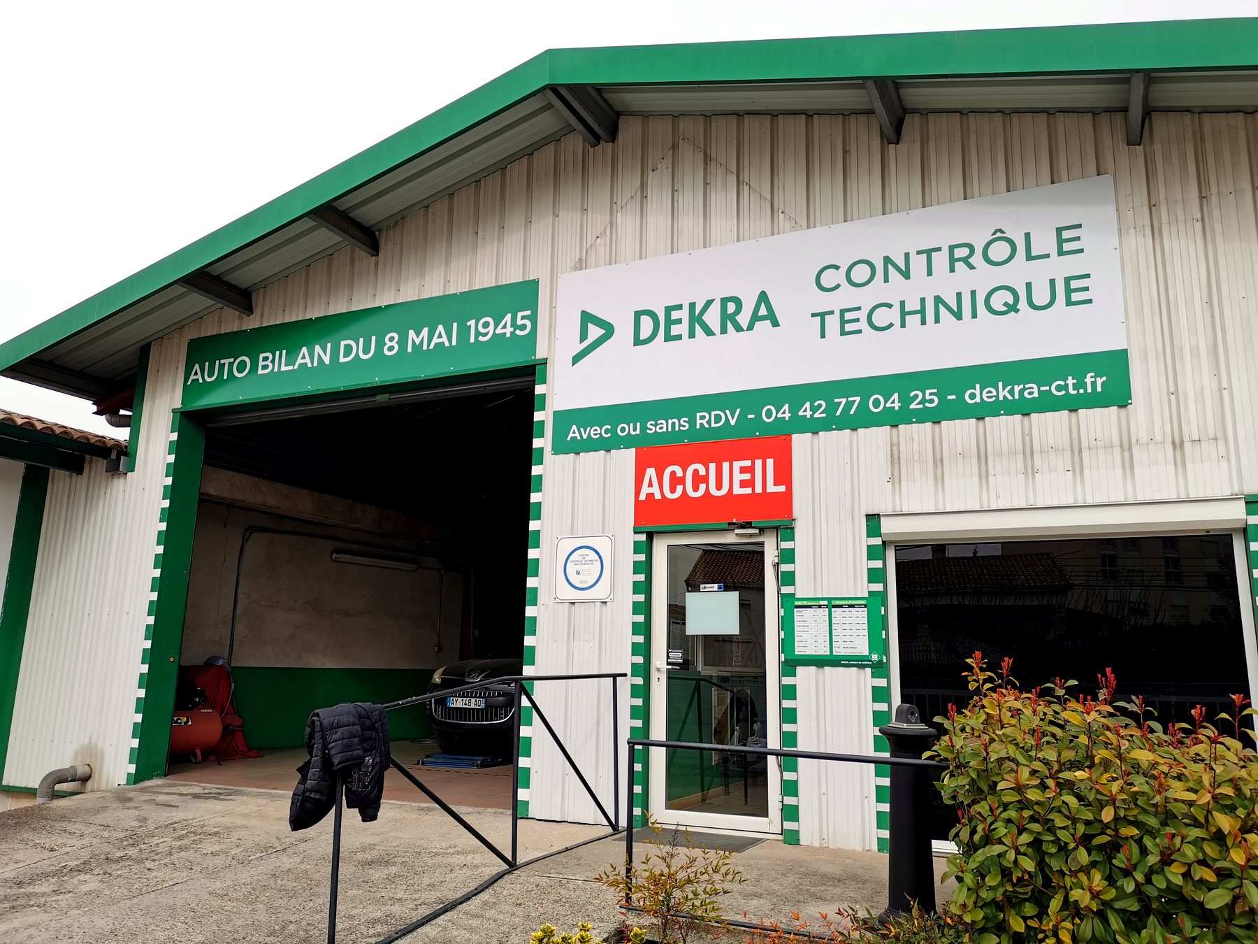 Enseigne dibond — 108_enseigne-dekra-controle-technique-v2
