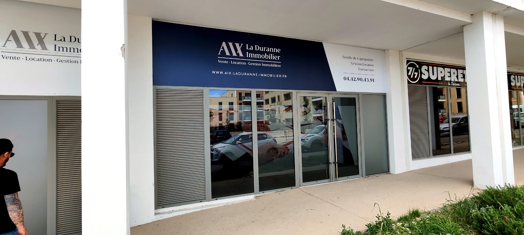 Enseigne dibond — 121_enseigne-agence-immobiliere-moderne
