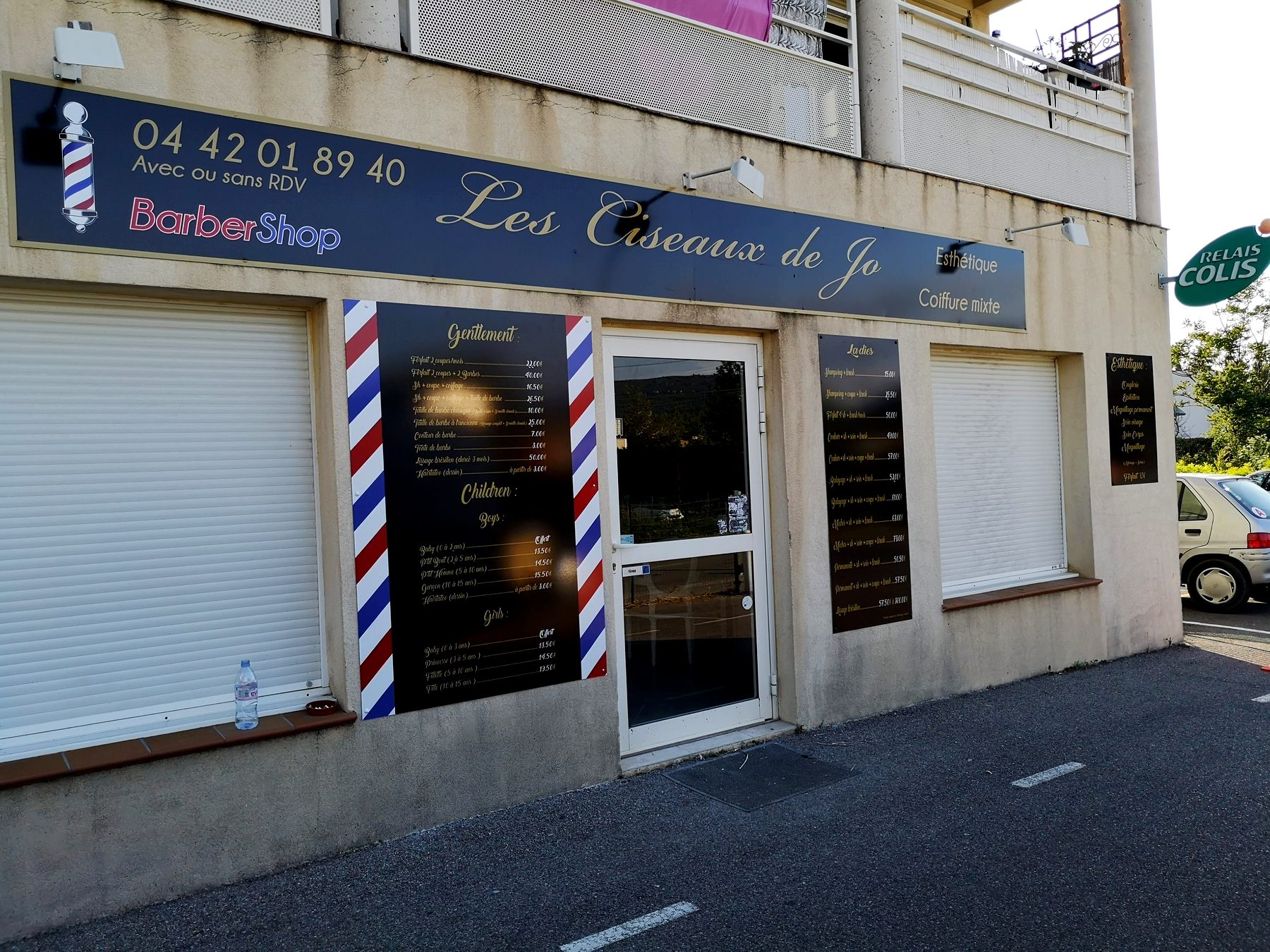 Enseigne dibond — 203_adhesif-vitrine-barbershop-oiseaux