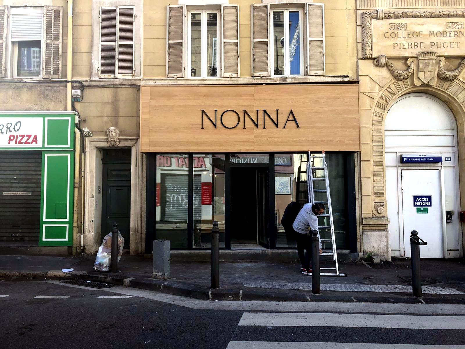 Enseigne dibond — 217_avant-pose-nonna-facade