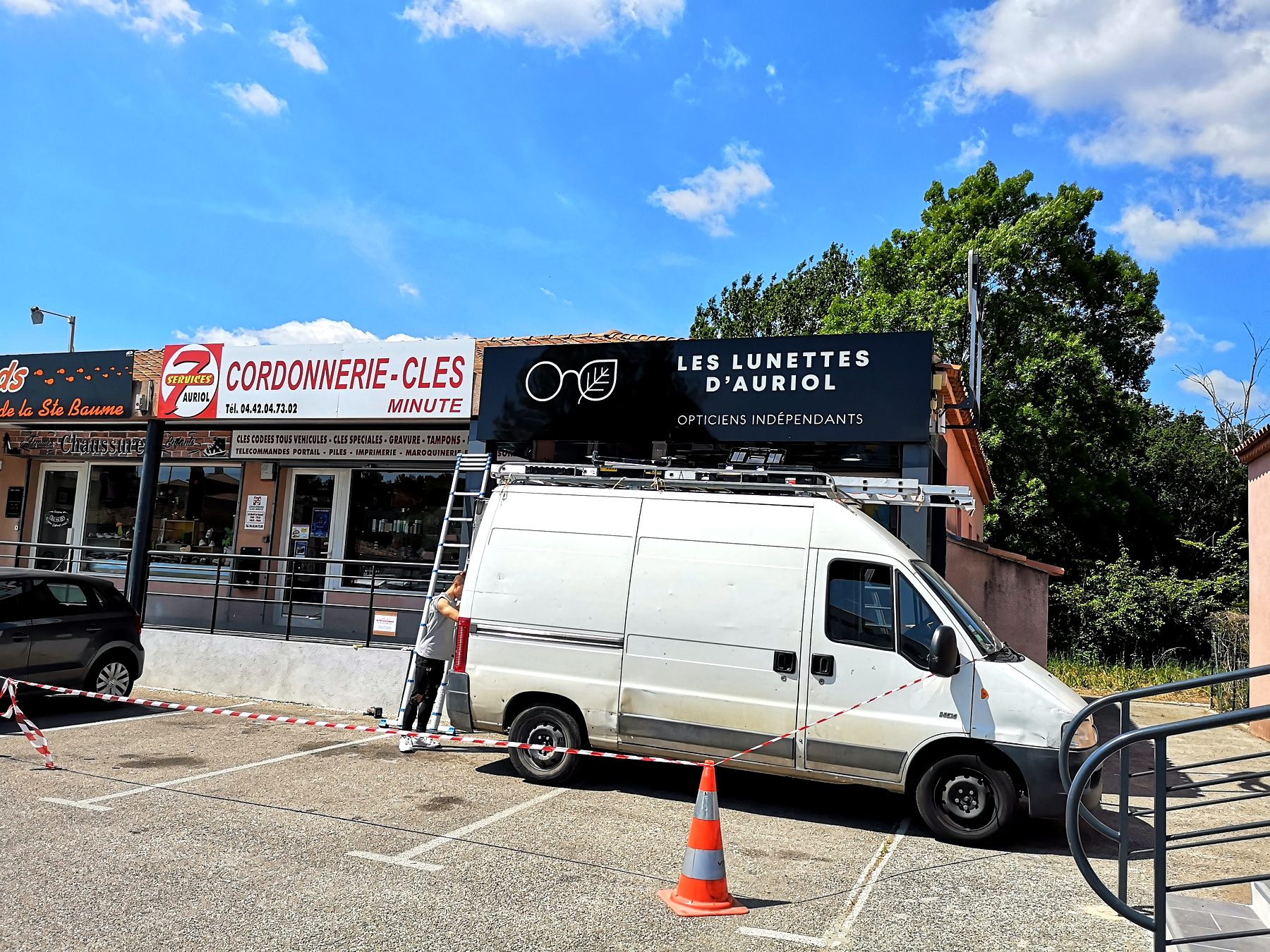 Enseigne lumineuse — 097_enseigne-lumineuse-camionnette-chantier