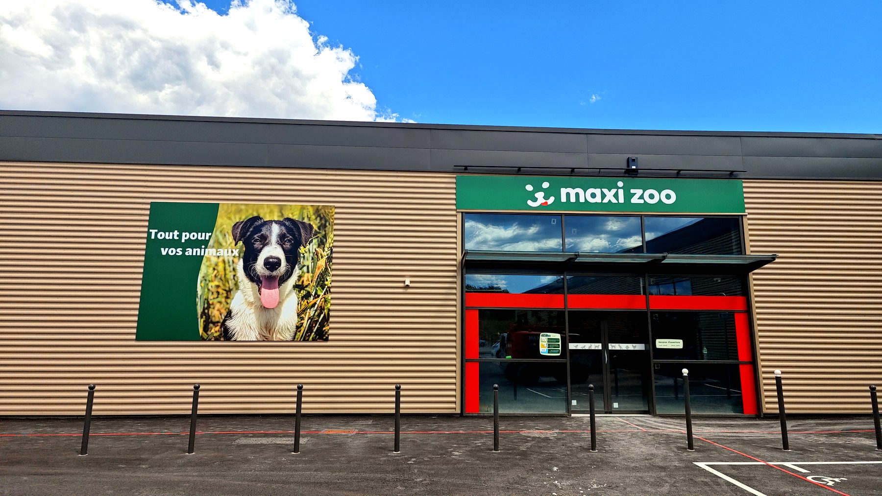 Enseigne lumineuse — 175_enseigne-maxi-zoo-v1