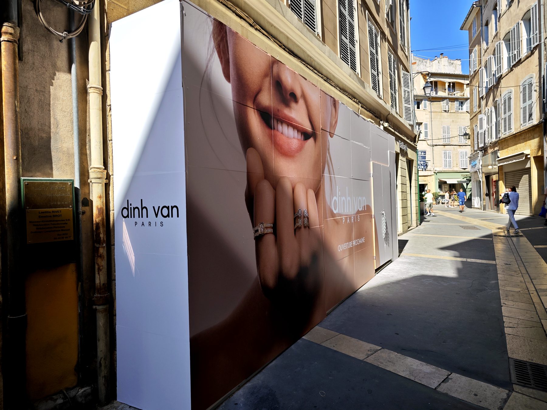 Habillage palissade — 053_adhesif-vitrine-dinh-van-bijouterie-v1