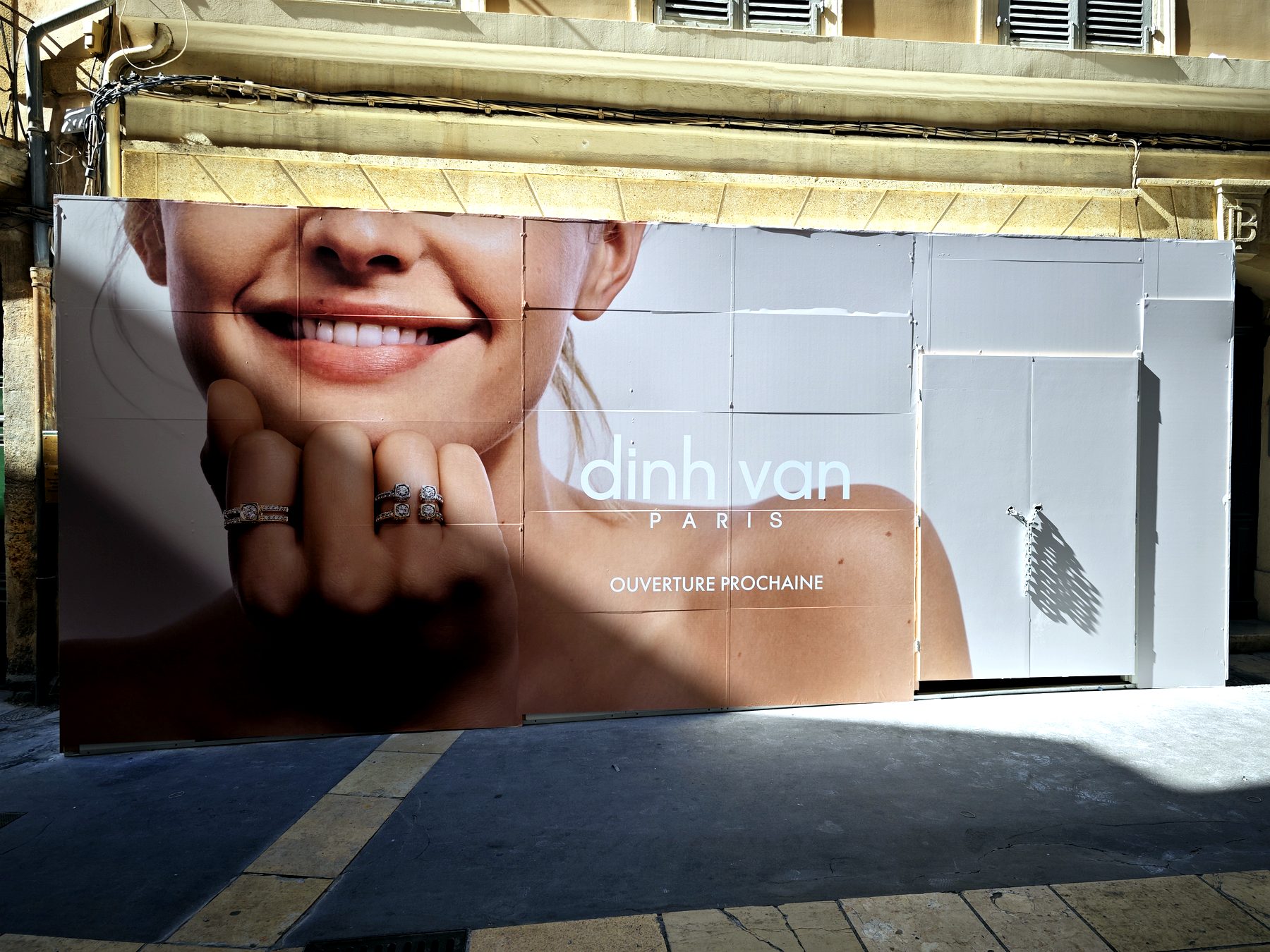 Habillage palissade — 054_adhesif-vitrine-dinh-van-bijouterie-v2