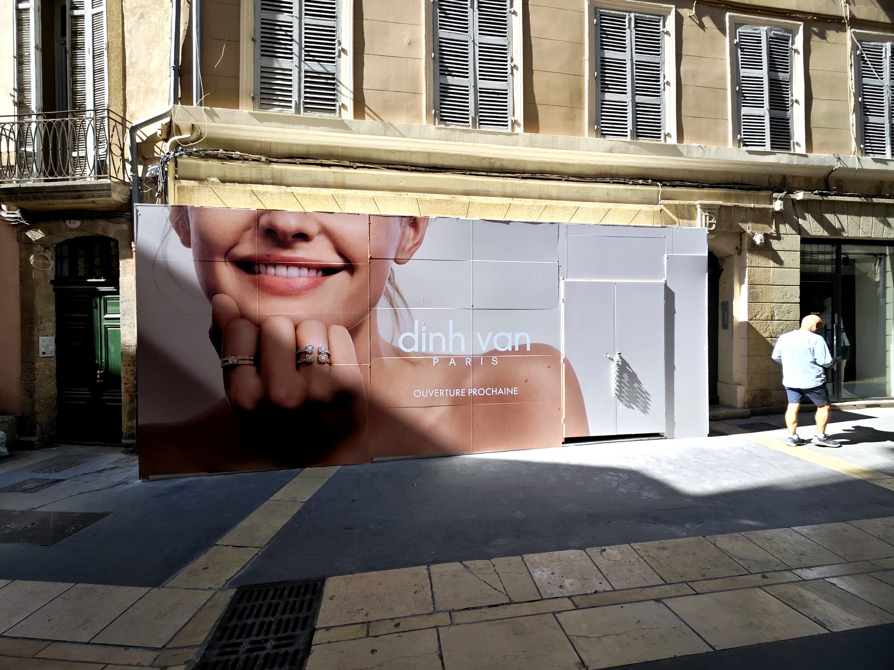 Habillage palissade — 055_adhesif-vitrine-dinh-van-bijouterie-v3
